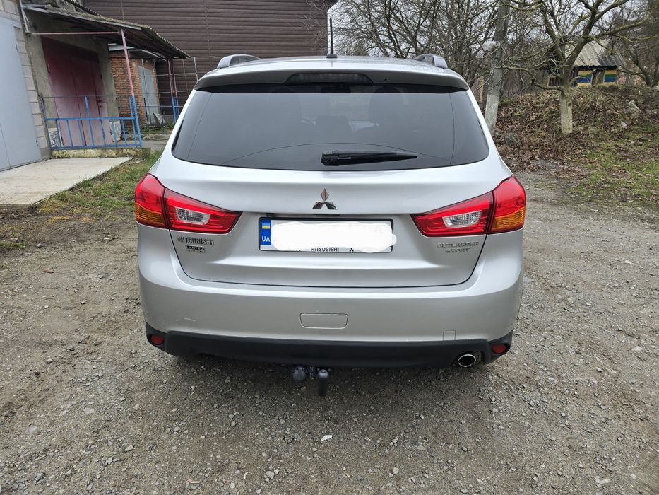 Мітцубісі АСХ оутлендер спорт