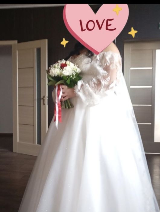 Весільнна сукня підходить вагітним