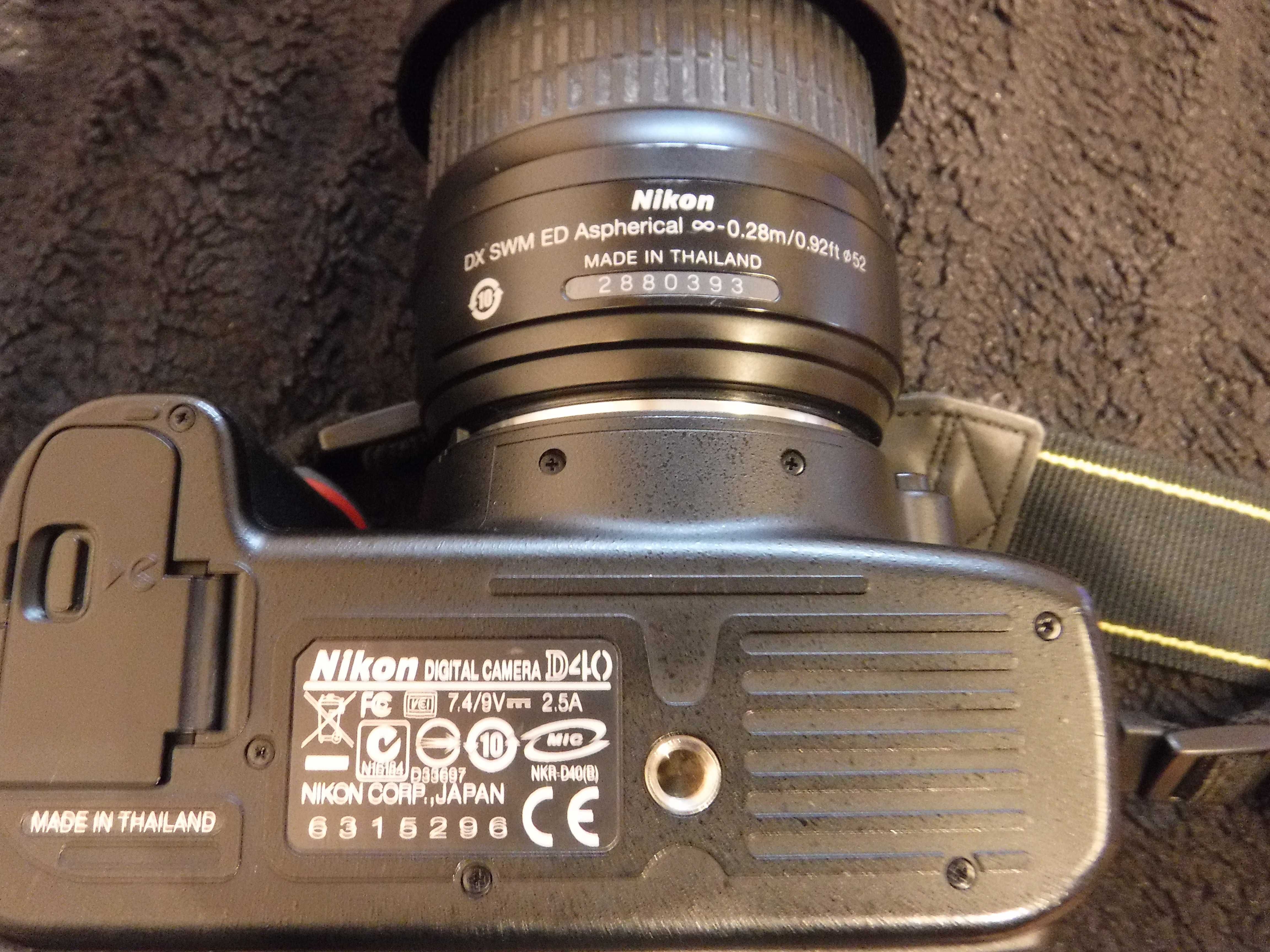 Aparat cyfrowy lustrzanka Nikon D40  < 16