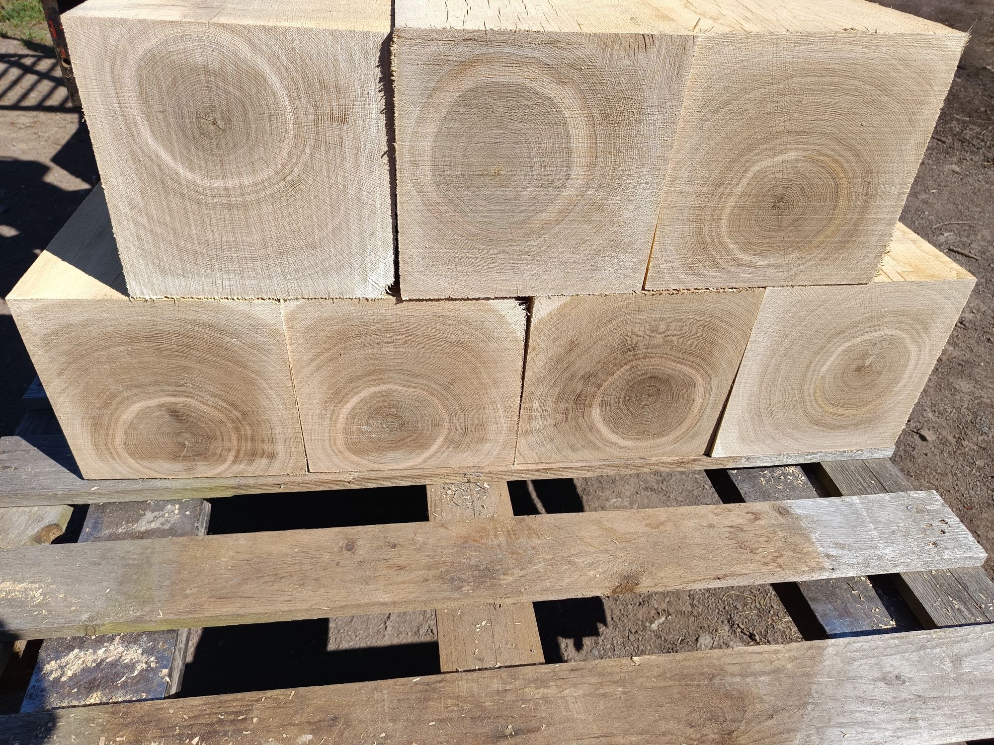 Stołki pod kwiaty  taborety nocne live edge
