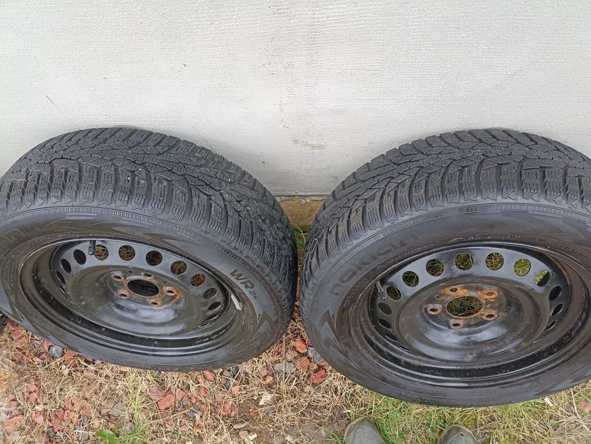 Opony Nokian Zimowe felga 5x114,3 Nissan juke