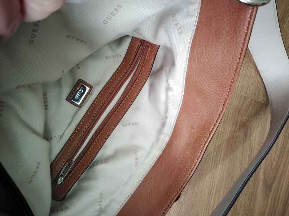 Mala de ombro/mão GUESS®