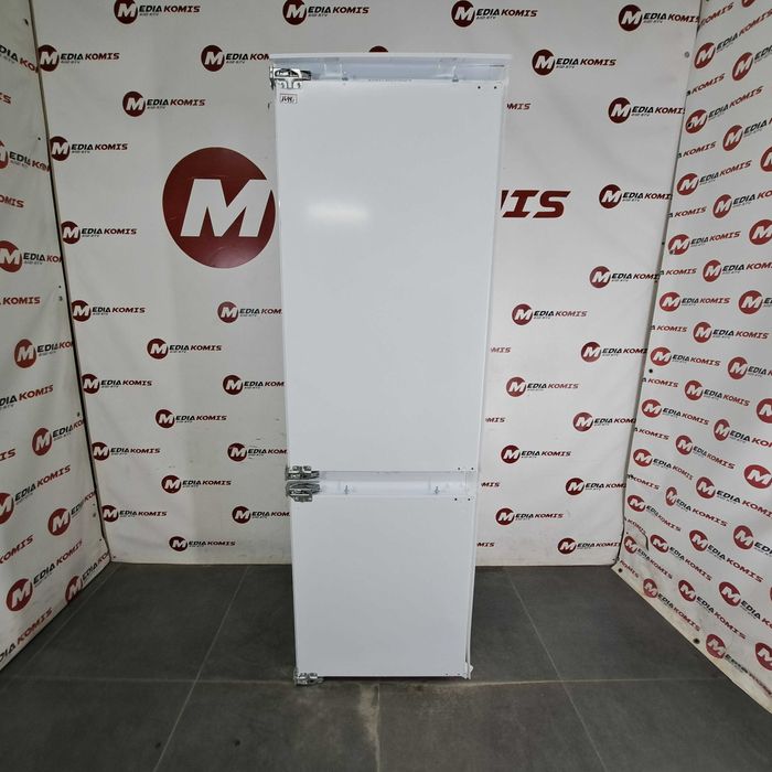 Lodówka Bauknecht KGITN 18F1 [2 lata gwar] F/177,7cm wys/NF/250l/34dB