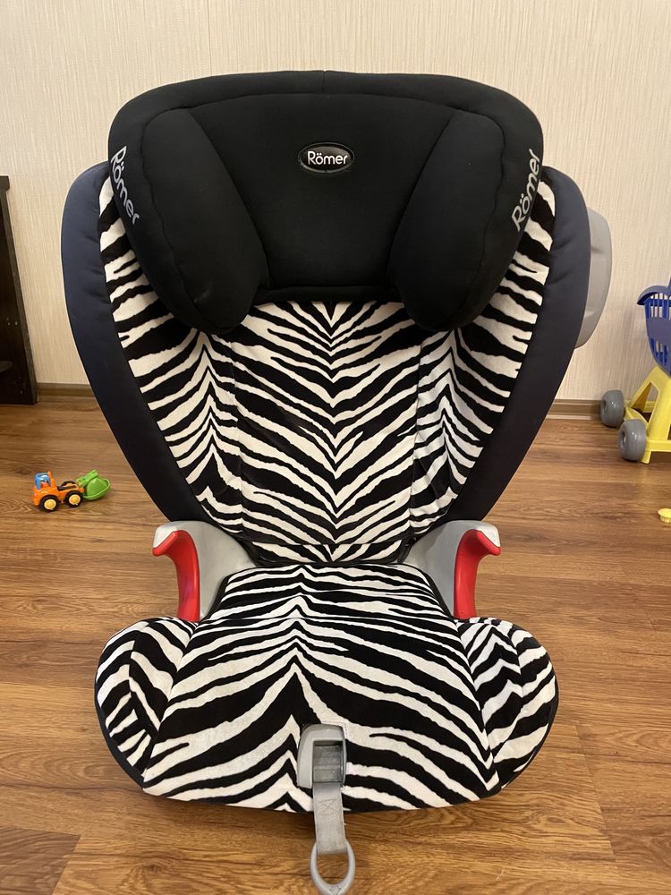 Автокрісло від 3-х років Britax-Romer Kidfix SL SICT