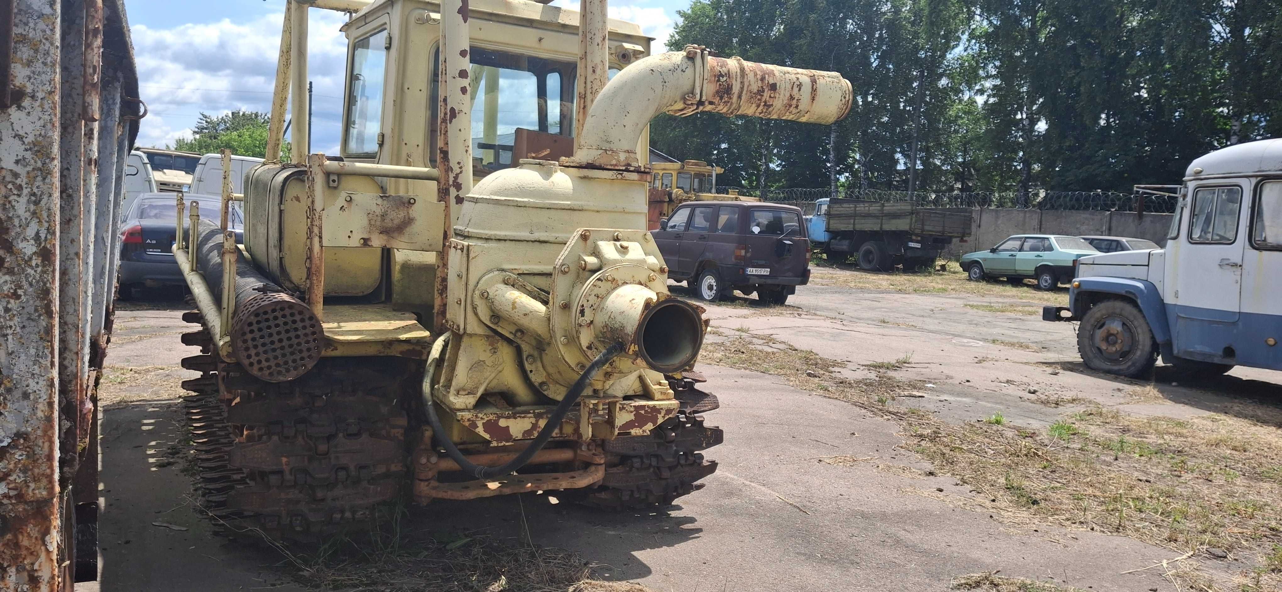 Бульдозер дт 75 трактор  болотнік земснаряд водяна помпа