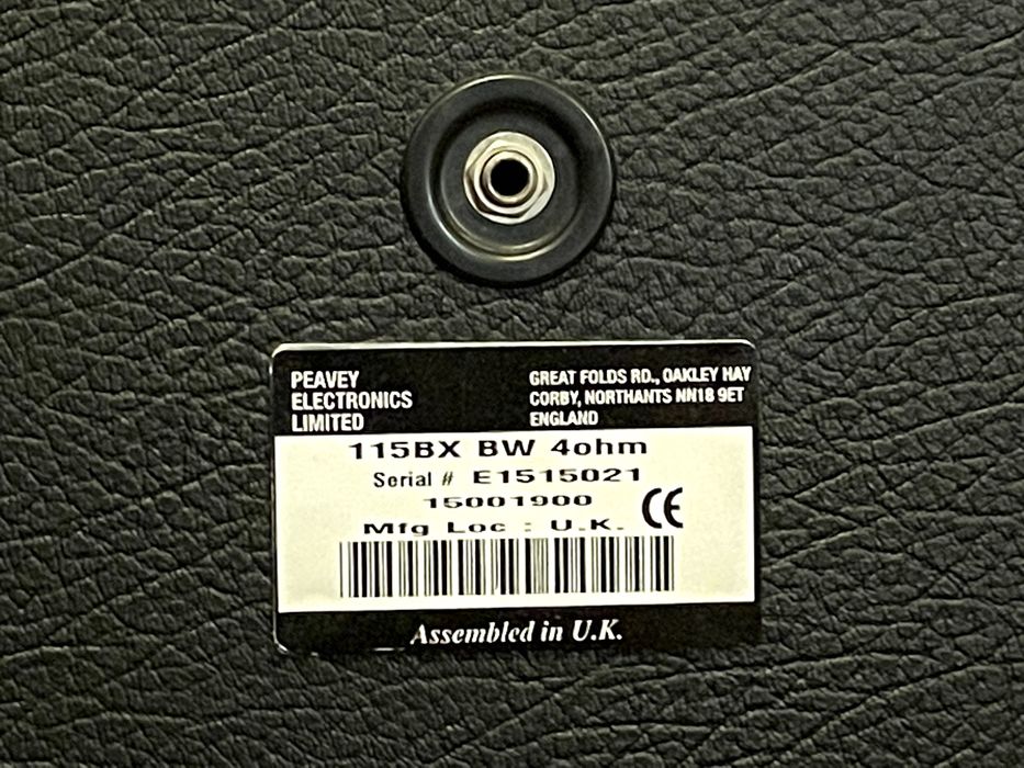 Басовий кабінет Peavey 115BX BW, 350W. Рек кейс для підсилювача.