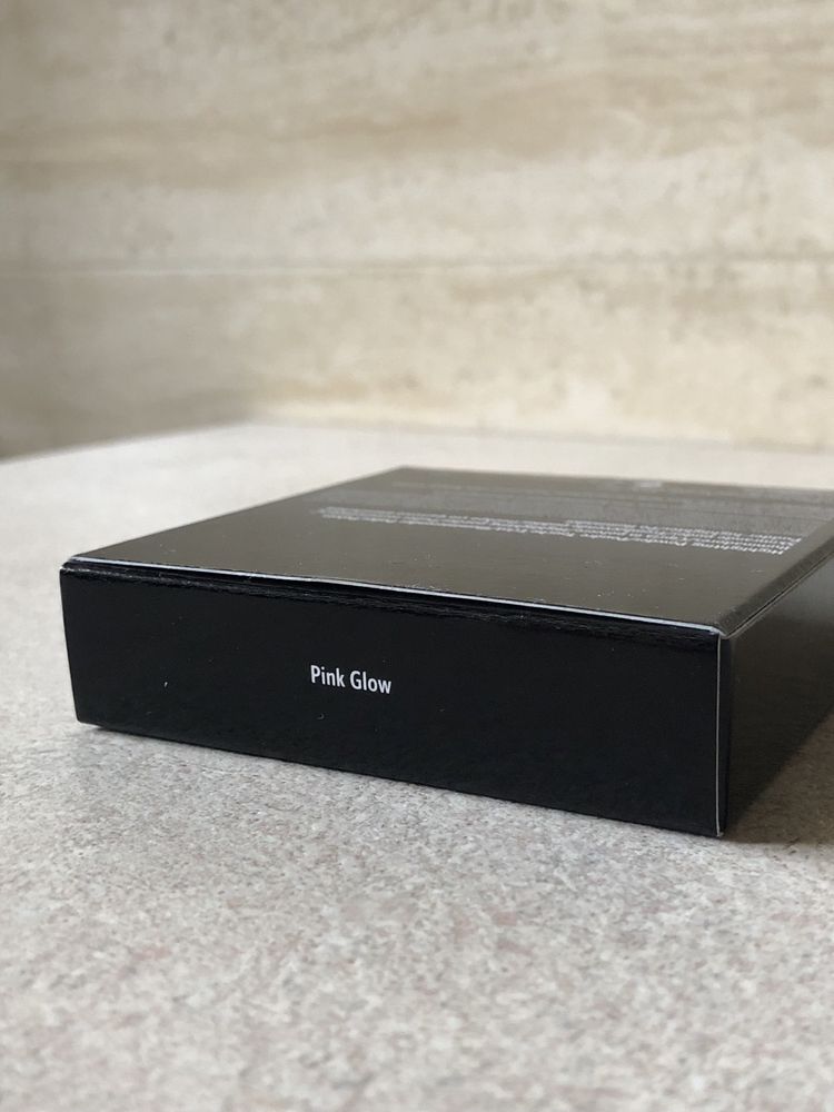 Rozświetlacz Bobbi Brown - pink glow 8g