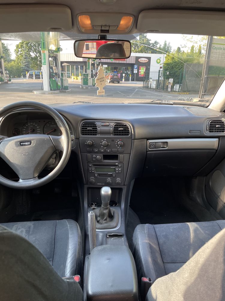 Volvo v40 2002 rok 1,9 tdi.