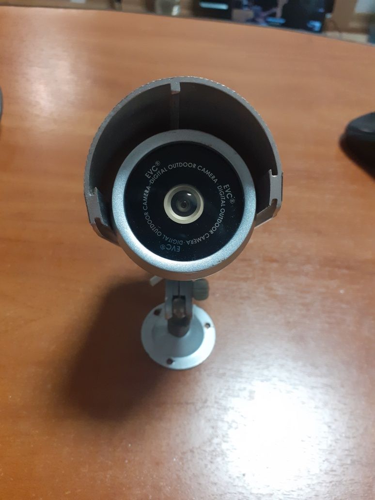 Камера видео наблюдения с аналоговым видео сигналом.