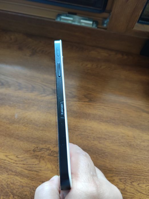 Планшет ,samsung Galaxy Tab wi fi модель GT-P1010.