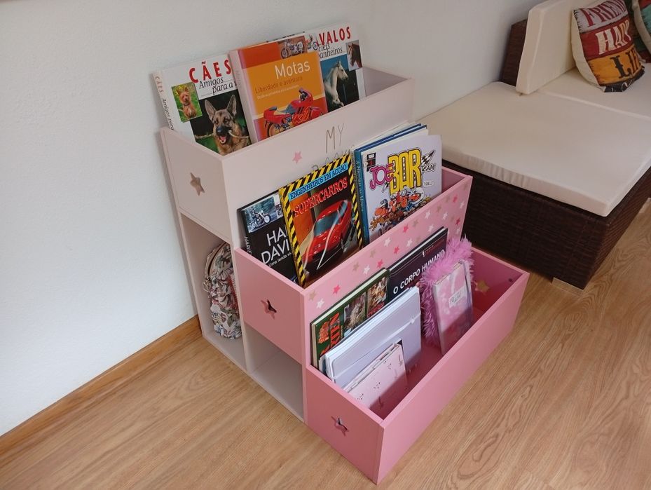 Estante de Livros Infantil