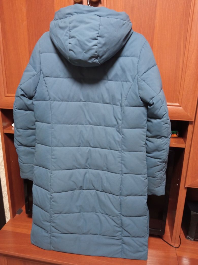 Продам курточку-пальто женскую зимнюю 46р.