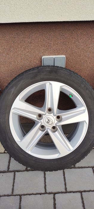 Koła zimowe do Toyoty Corolli E21. 16'
