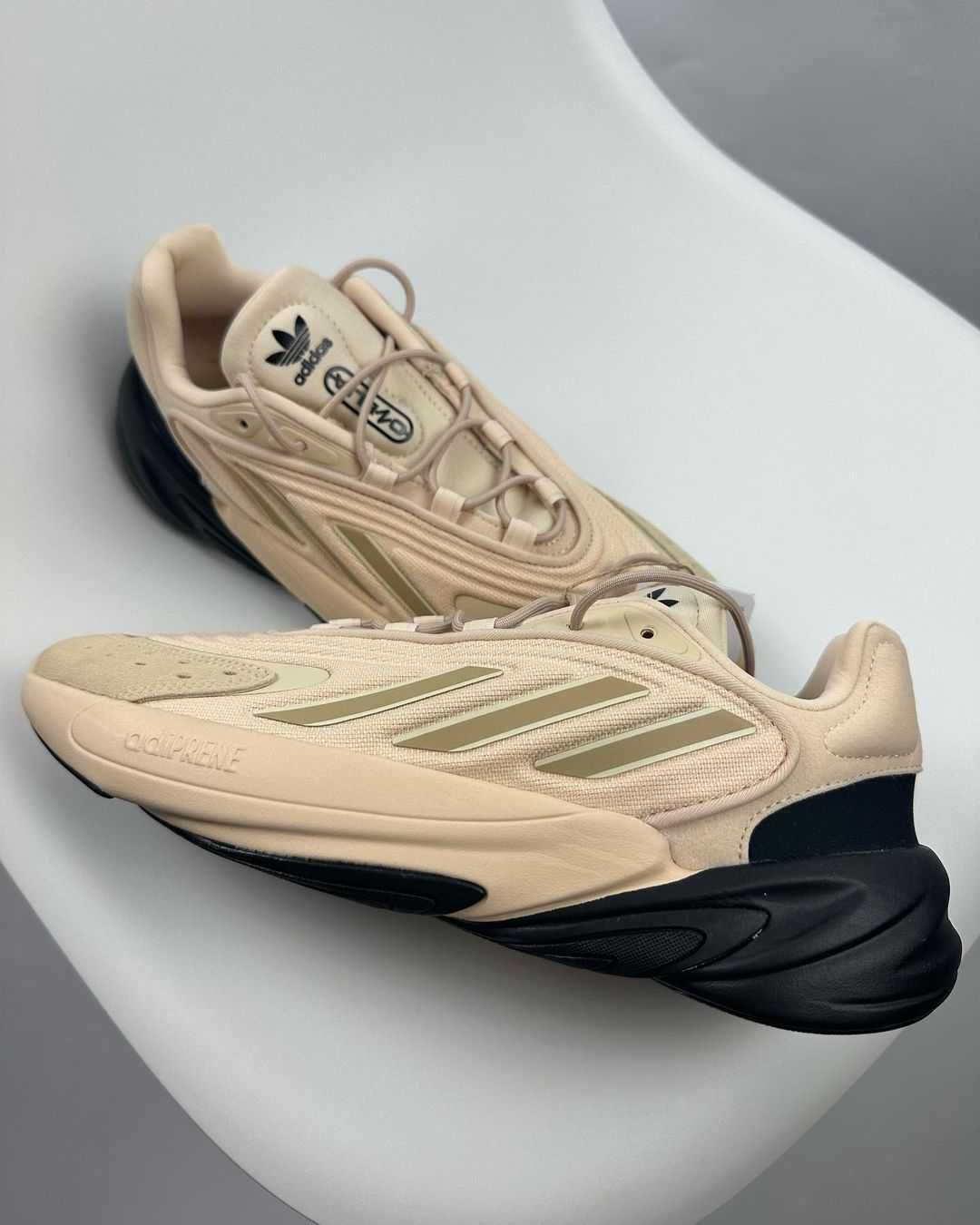 Оригінальні кросівки Adidas Ozelia