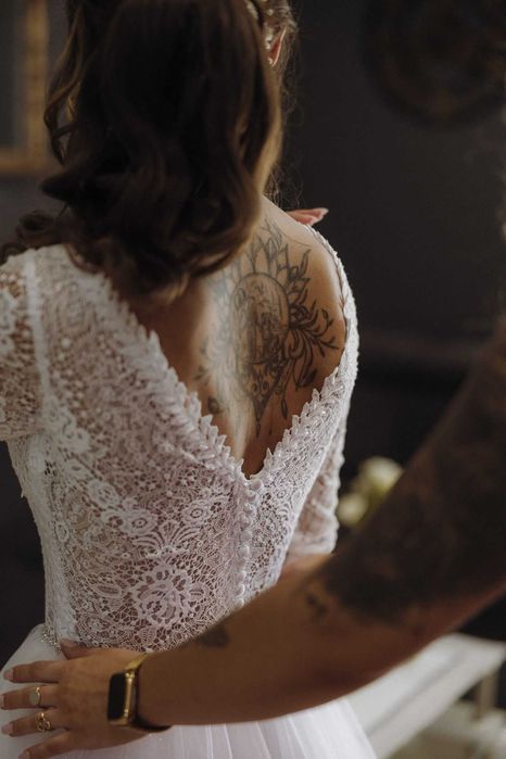 Piękna Suknia Ślubna Śnieżnobiała