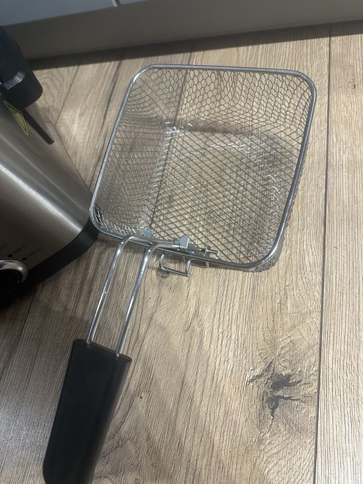 Frytkownica mała przenośna Tarrington House DF900