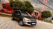 Ford Kuga 4x4_Panorama_Nawigacja_Sam_Parkuje_Bezwypadkowy_Titanium_Manual