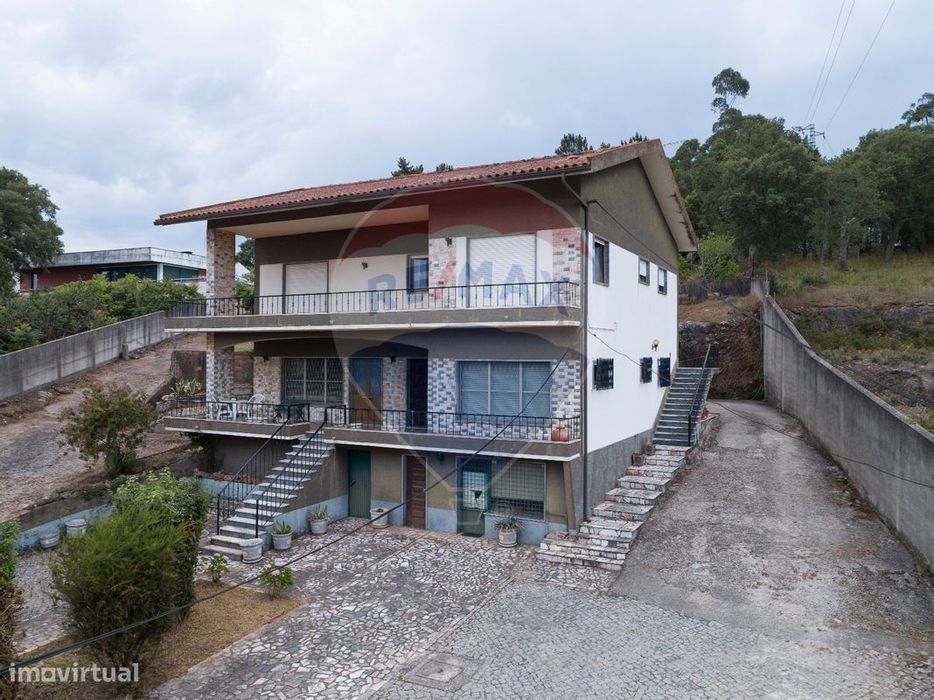 Moradia T5 para venda