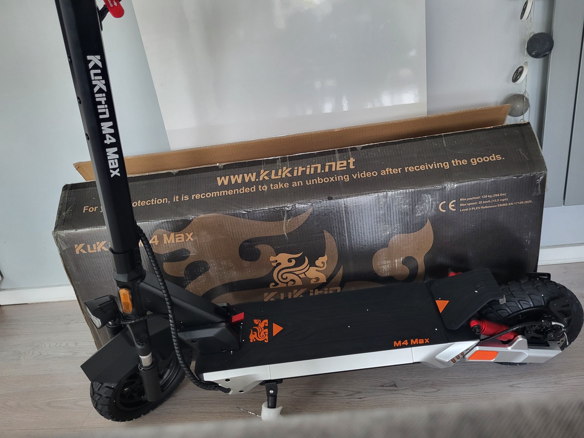 Hulajnoga KuKirin M4 MAX 1000W 45KM/H 48V 18.2Ah 64KM 10" PL