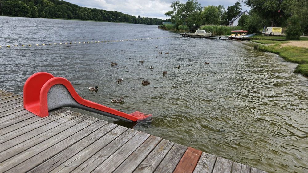 Domek w Dolinie nad jeziorem