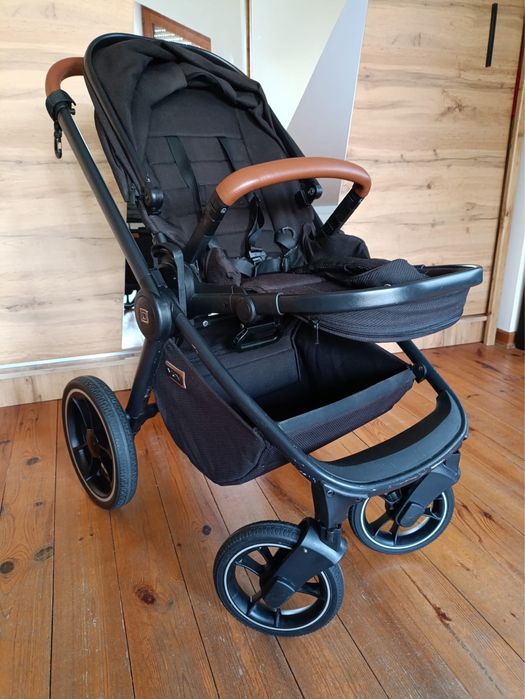 Wózek Moon Resea S czarny. Gondola i spacerowka