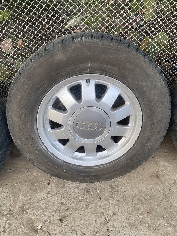 Продам диски  оригинал 205 65 r 15 с резиной 2000гр комплект