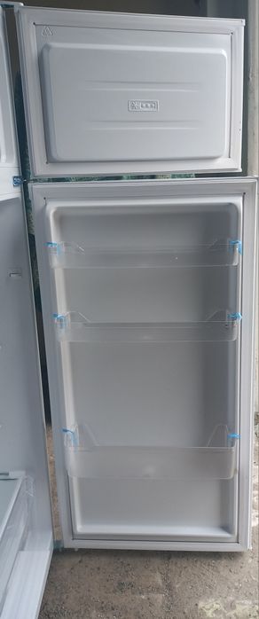 Новий холодильник місяць назад купували