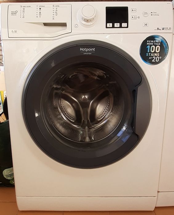 Máquina de lavar roupa 9kg Ariston
funci
