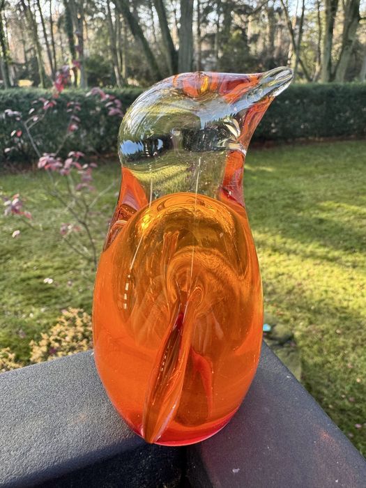 Horbowy pingwin szklana figurka