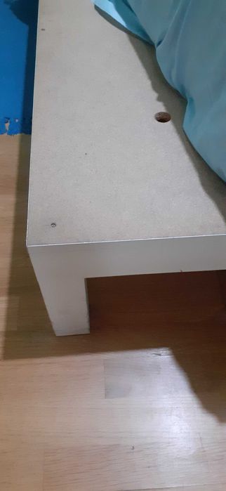Cama em madeira e Colchão