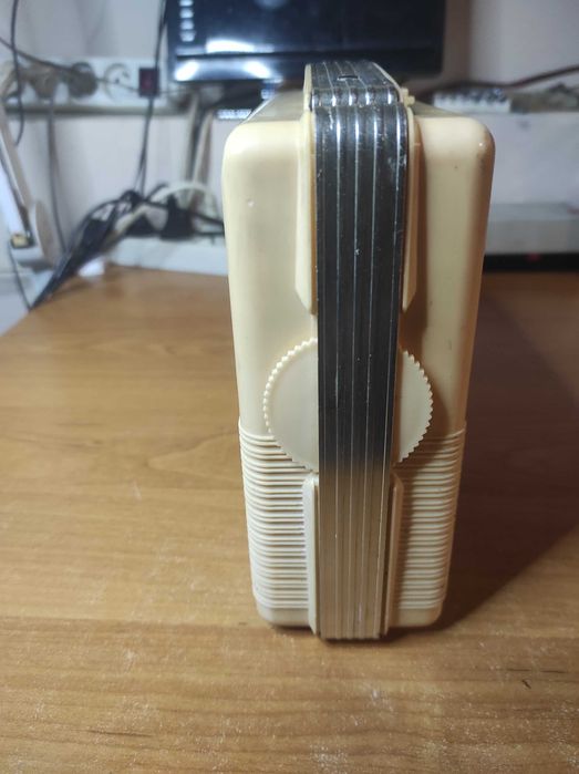 Radio SZAROTKA z zasilaczem.