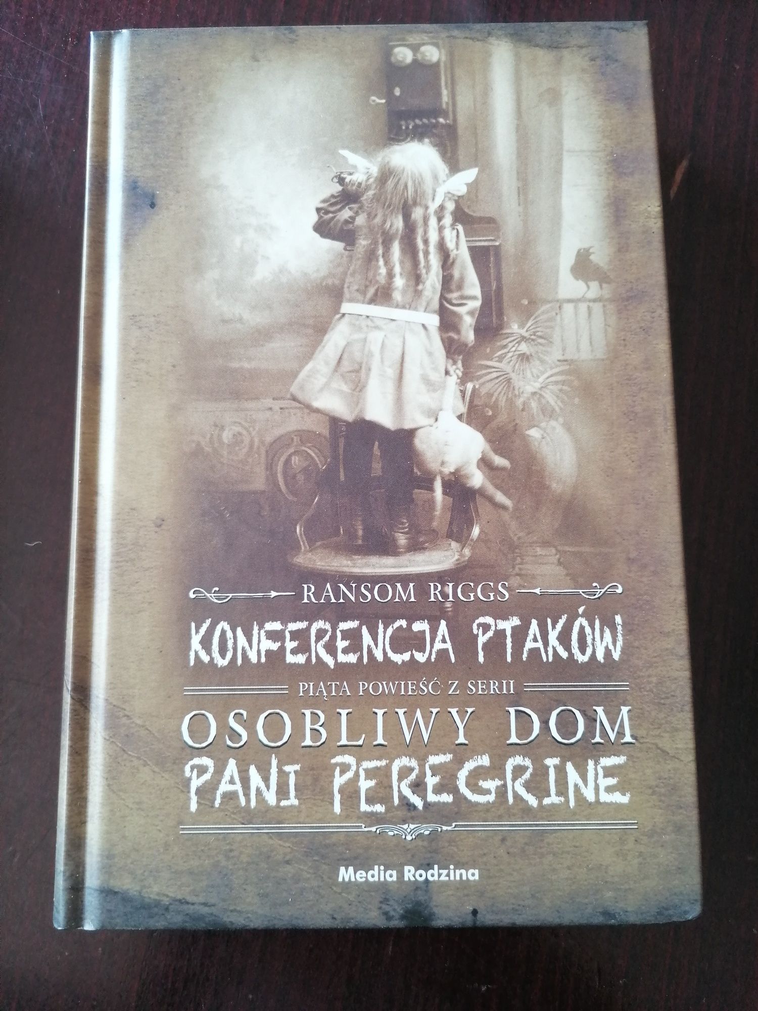 Osobliwy Dom Pani Peregrine kpl tomów + GRATIS FILM