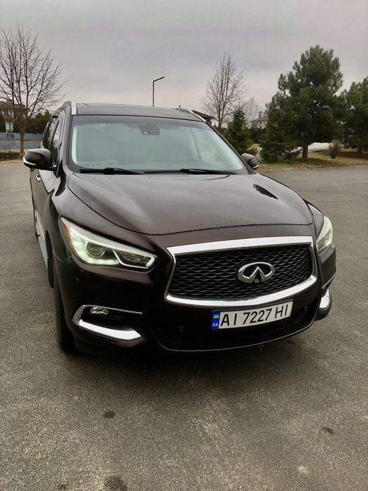 Автомобіль Інфініті QX60