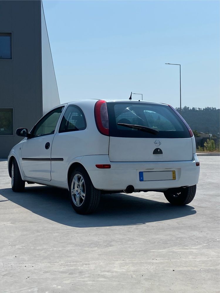 Opel Corsa C 1.7 DI Isuzu