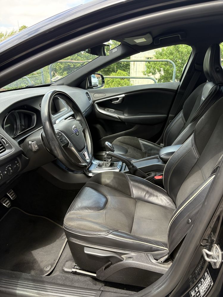 Volvo V40 D2 R-Design