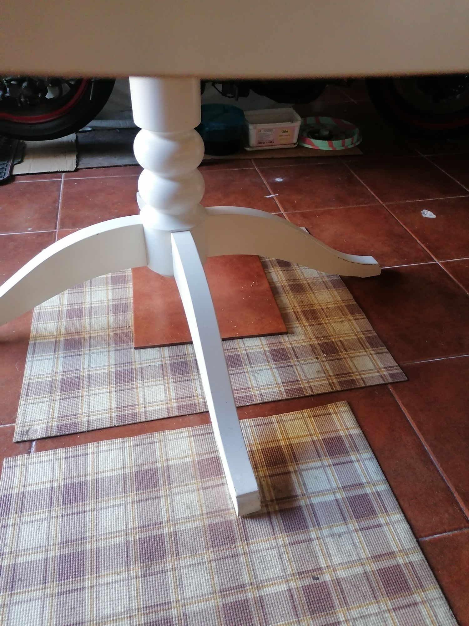 Mesa branca IKEA