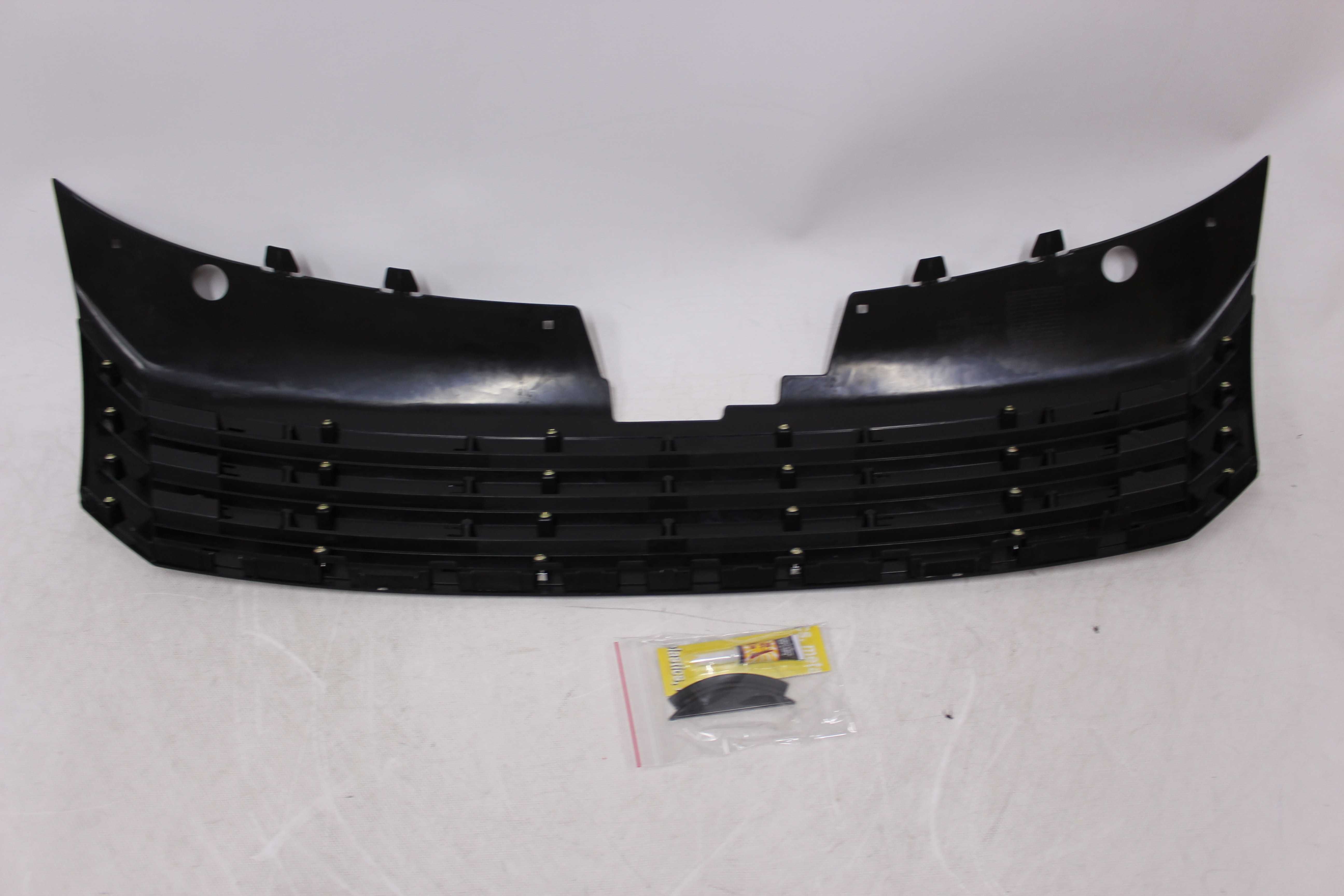 GRILL Atrapa chłodnicy PASSAT B7 10-14S PORT BLACK Bez znaczka NOWY
