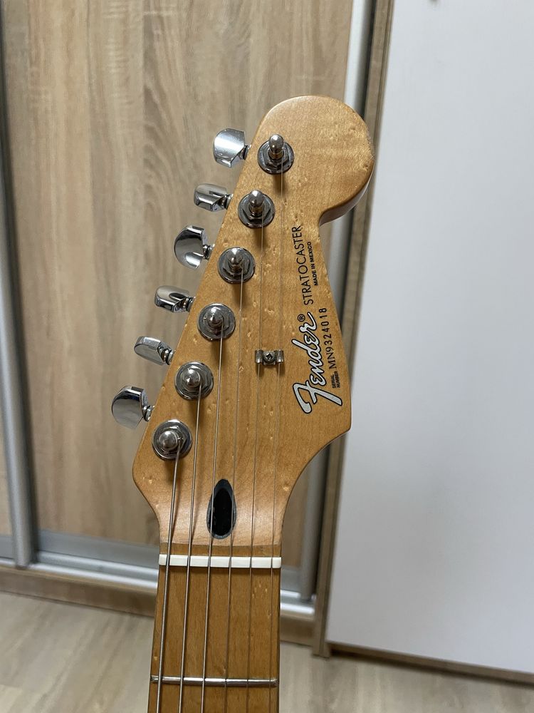 Електрогітара Fender Standard Stratocaster MIM