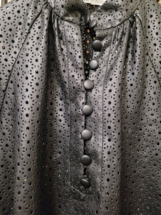 Нова шкіряна блуза Zara