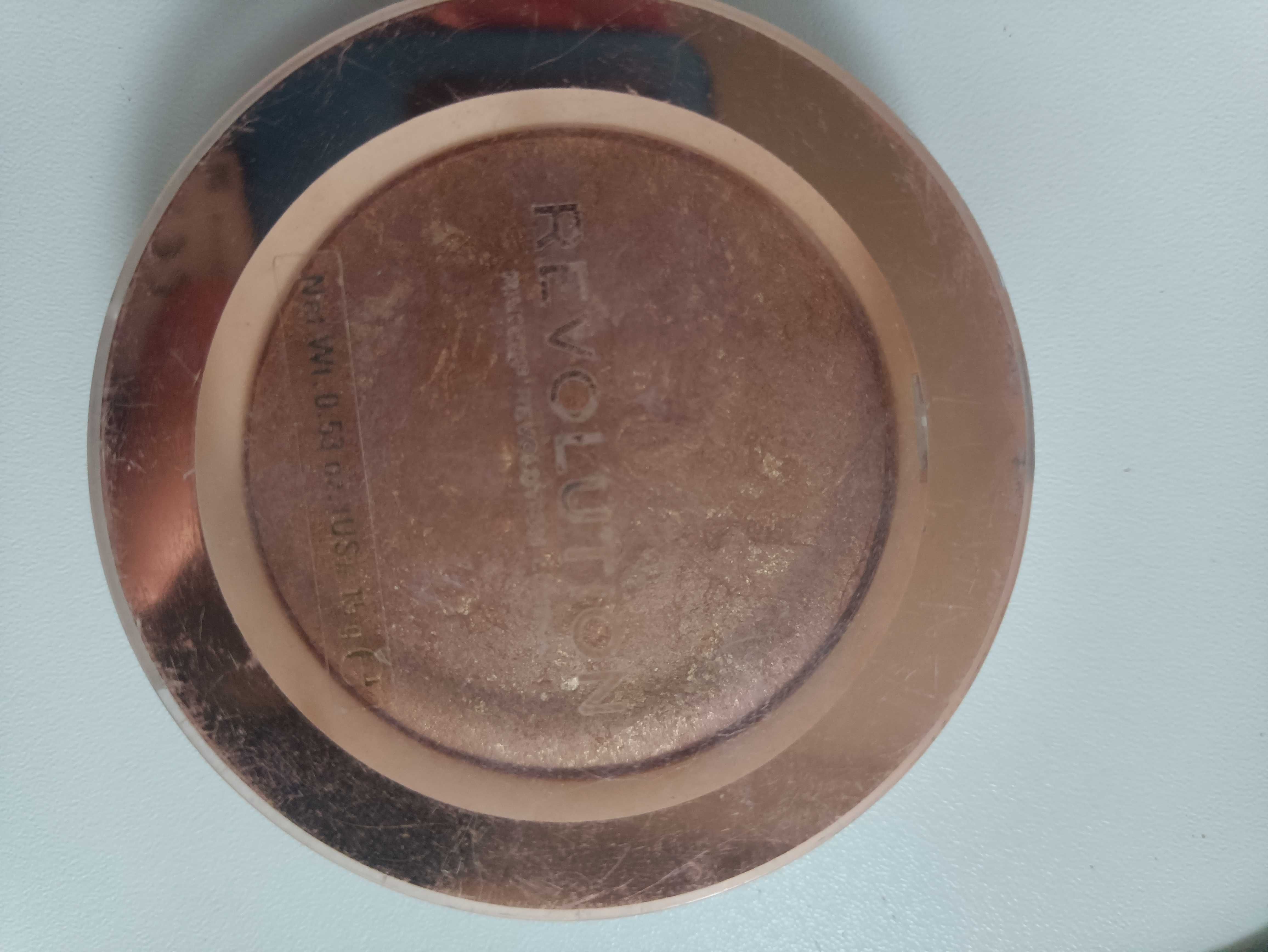 Makeup revolution long weekend bronzer