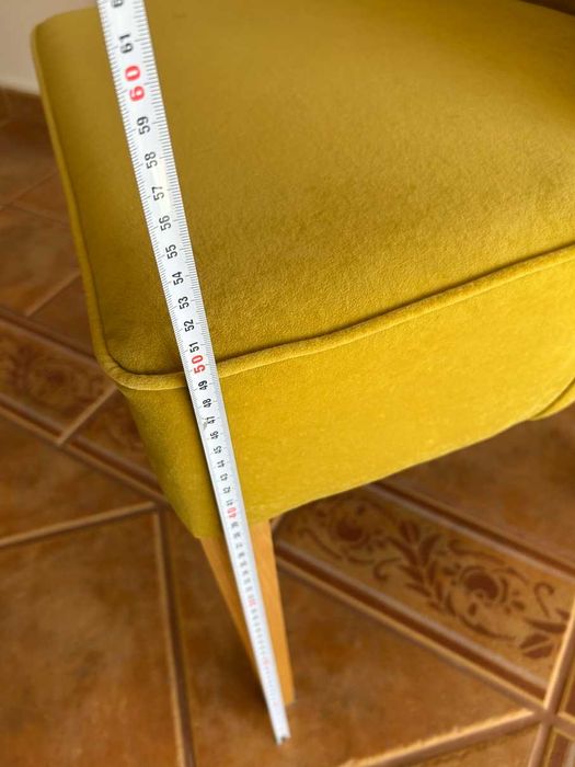 Cadeirão em Tecido Amarelo Anti-Gato - Excelente Estado