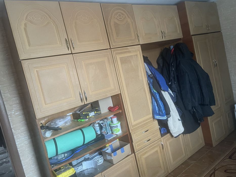 Меблі віддам безкоштовно