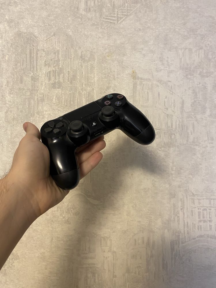 Playstation 4 slim 1 TB