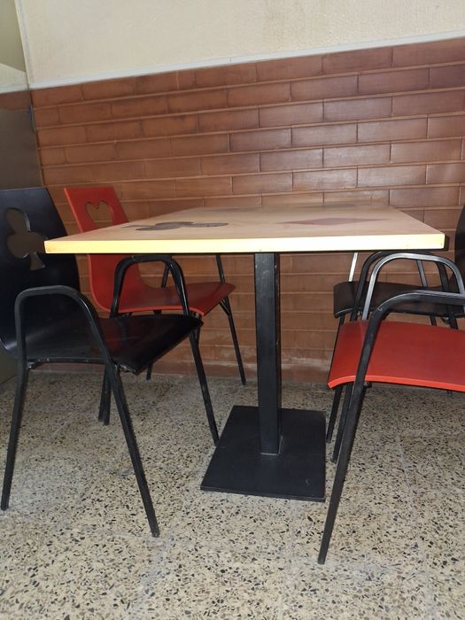 Vendo mobiliário de café