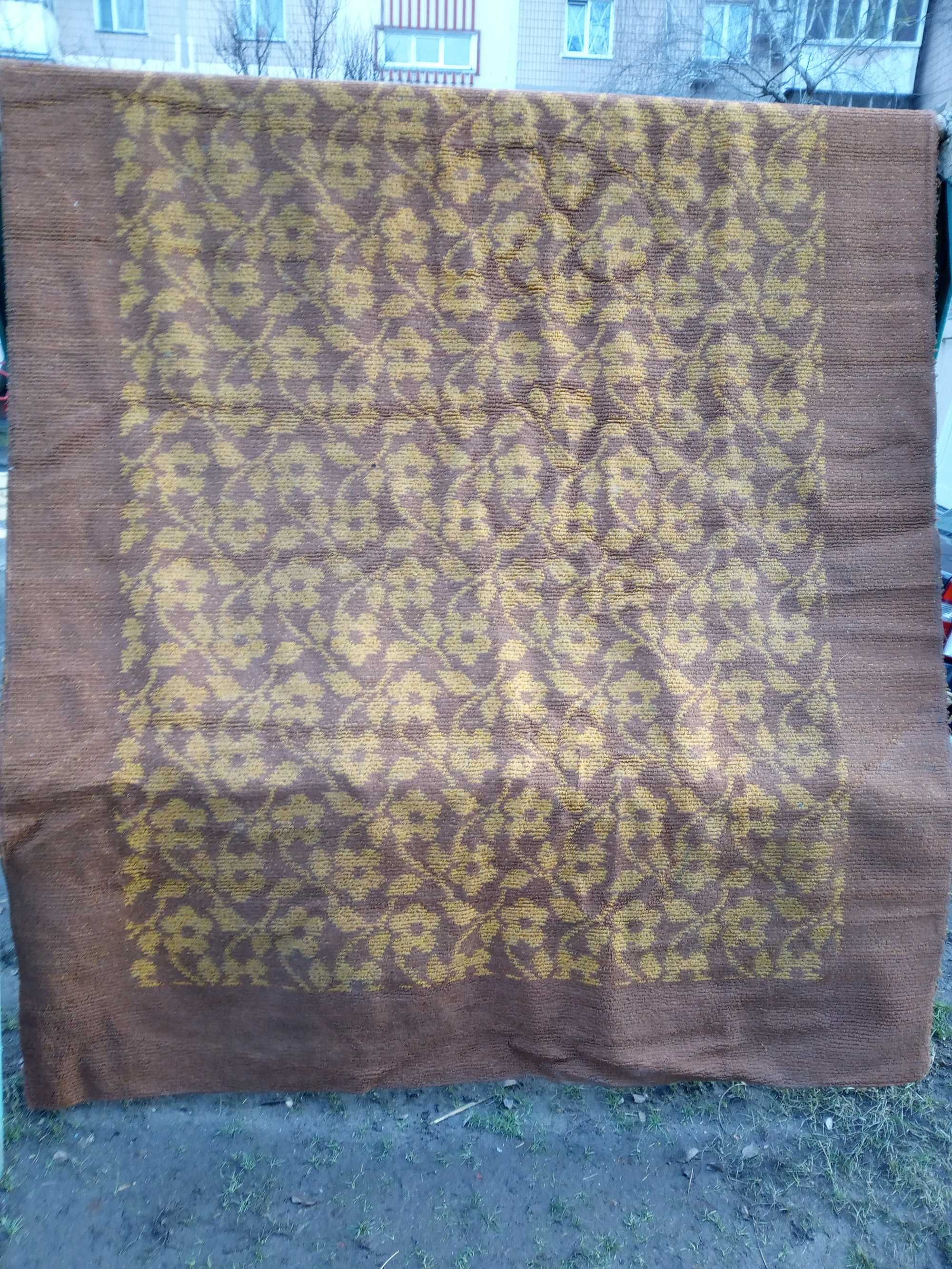 Ковер,палас 2,8*1,9м. 850 гр.