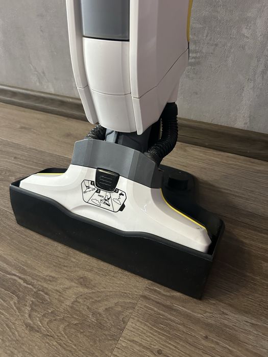 Миючий пилосос Karcher FC 5 преміум безмішковий