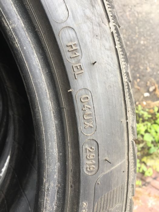 Шини зимові 235/45/18