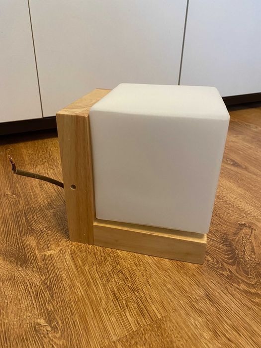 Lampka z mlecznego szkła firmy Relaxdays