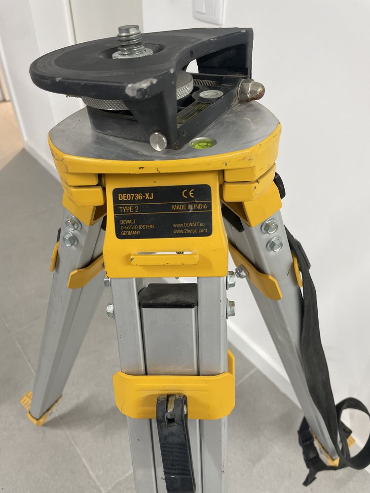 Tripé de Laser Rotativo Dewalt