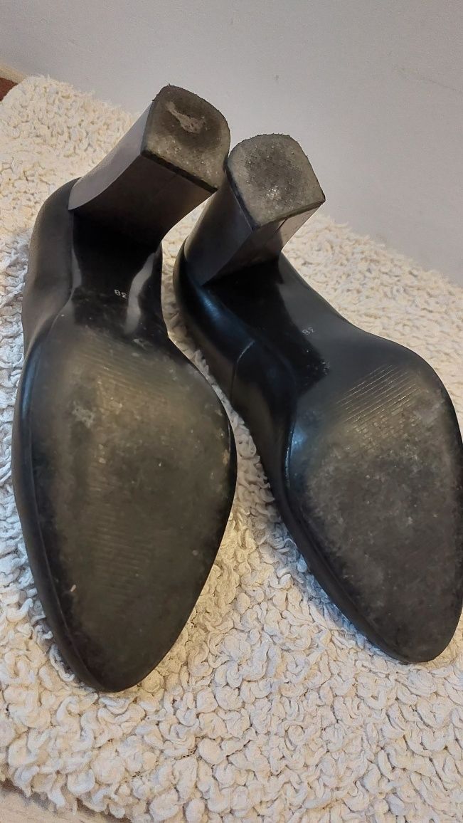 Buty pantofle czułenka r.38 uncome skóra czarne